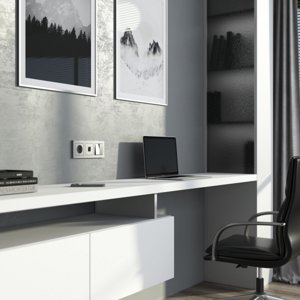 Рамка из поликарбоната на 3 поста Hammer серебряный W0032406