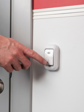 EKF PROxima Звонок беспроводной в розетку Classic (бел.-сер. 51 мелод. с индик. 4 ур.)