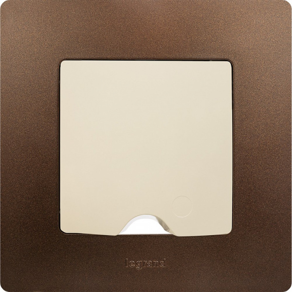 Legrand Etika Слоновая кость Вывод кабеля IP21