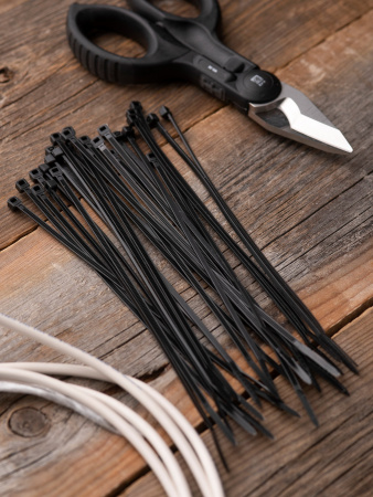 EKF Basic Хомут нейлоновый черный (2,5х150) (100шт.)