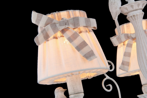 Люстра ARM013-03-W Maytoni Bird