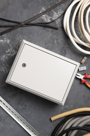 EKF PROxima Щит распред. навесной ЩРН-12 с шинами (220х300х120) IP31