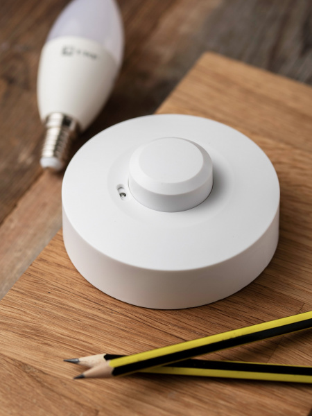 EKF PROxima Микроволновый датчик движения бел. 1200Вт 360гр. до 20м IP20 MW-703