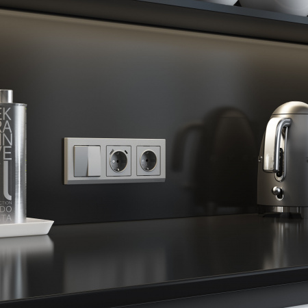 Розетка с заземлением, шторками и USB тип A+C (серебряный матовый) W1171765