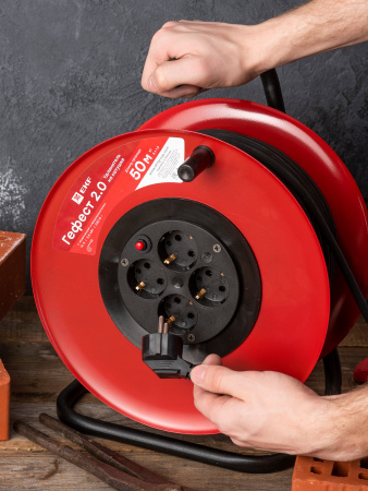 EKF PROxima Удлинитель на катушке "Гефест 2.0" 4 гнезда 50м с заземлением и предохранителем КГ 3*1,5 16А/3,5кВт