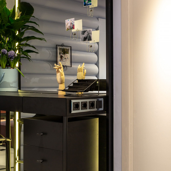 Рамка из стекла на 4 поста Diamant черный W0041208