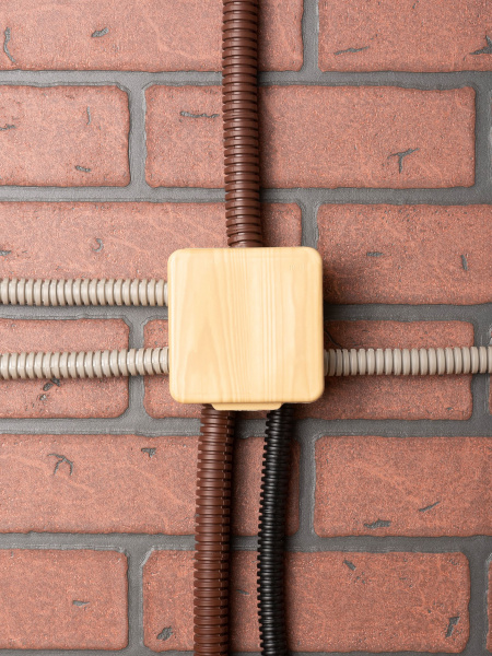 EKF PROxima Коробка распаячная КМР-030-035 пылевлагозащищенная без мембранных вводов (80х80х50) светлое дерево