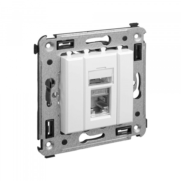 DKC Avanti Белое облако Компьютерная розетка RJ-45 одинарная  категория  6 экранированная