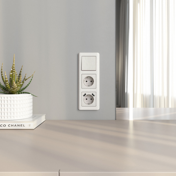 Рамка из поликарбоната на 3 поста Stream перламутровый W0032113