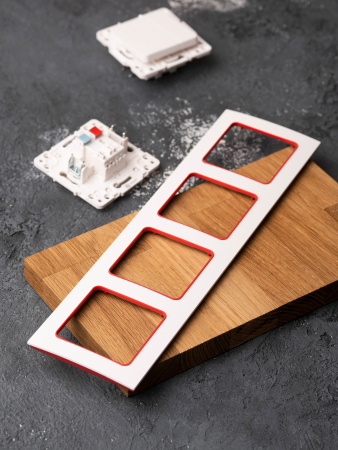 EKF PROxima Стокгольм Белый Линия красная Рамка 4-ая