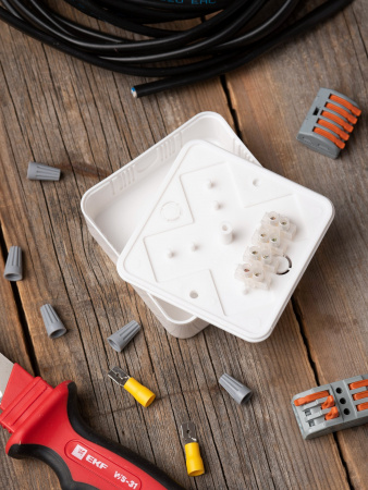 EKF PROxima Коробка разветвительная КМР-030-030кг наружная (75х75х26) белая с клеммником