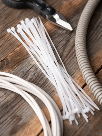 EKF Basic Хомут нейлоновый (2,5х180) (100шт.)