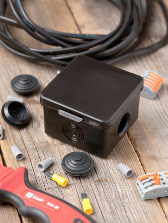 EKF PROxima Коробка распаячная КМР-030-036, 4 мембр.ввода (65х65х50) чёрная