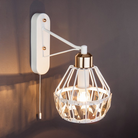 Бра с хрусталем 70075/1 белый Eurosvet Lord