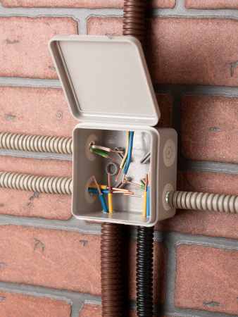 EKF PROxima Коробка распаячная КМР-030-034 пылевлагозащищенная без мембранных вводов (100х100х55)