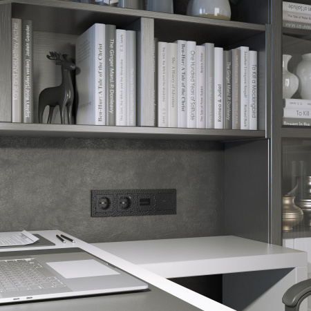 Розетка с заземлением и шторками (черный) W1271108