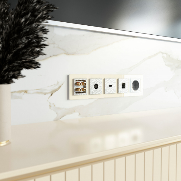 Накладка для розетки HDMI (Hammaer серебряный) W1296006