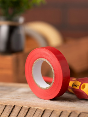 EKF Basic Изолента класс В (0,13х15мм) (20м.) красная