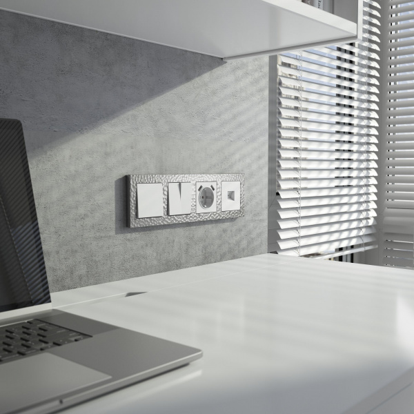 Рамка из поликарбоната на 4 поста Hammer серебряный W0042406