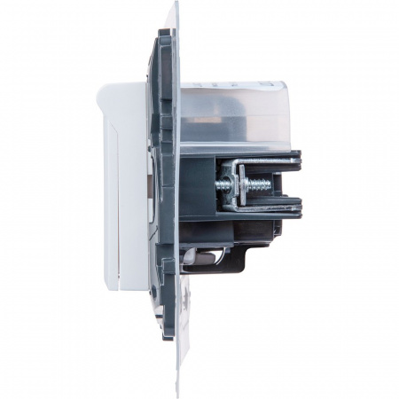 Legrand Etika Белый Розетка 2К+З IP44