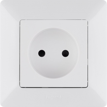 Legrand Valena LIFE DIY Бел Розетка 1-ая б/з с защитными шторками, безвинт.зажим