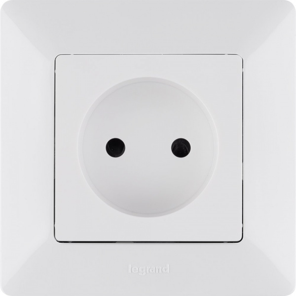 Legrand Valena LIFE DIY Бел Розетка 1-ая б/з с защитными шторками, безвинт.зажим