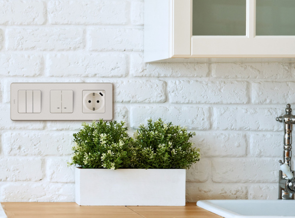 Legrand INSPIRIA Слоновая кость Рамка - 3 поста