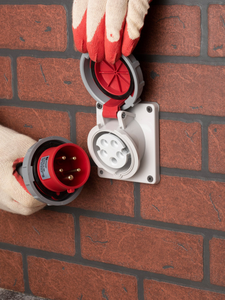 EKF PROxima Розетка стационарная внутренняя угловая 4152 3Р+РЕ+N 16А 380В IP67