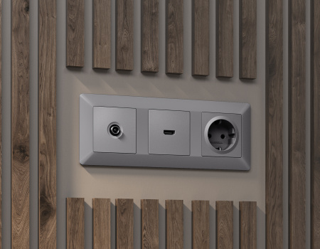 Лицевая панель ALFA (Сталь матовый) для электрической розетки с заземлением и шторками QUANT AP5070