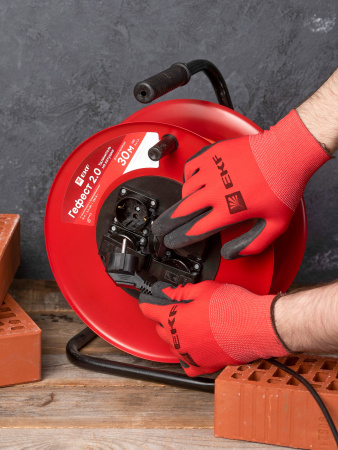 EKF PROxima Удлинитель на катушке "Гефест 2.0" 4 гнезда 30м с заземлением и предохранителем ПВС 3*1,5 16А/3,5кВт IP44