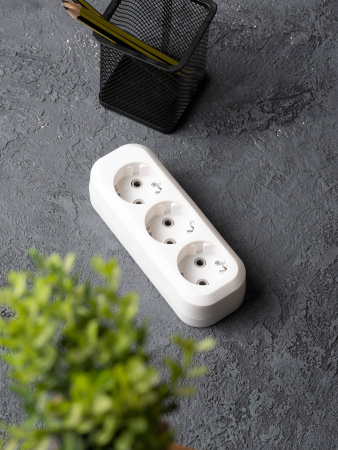 EKF PROxima Колодка 3 гн. 16А 3,5кВт с/з Эксперт