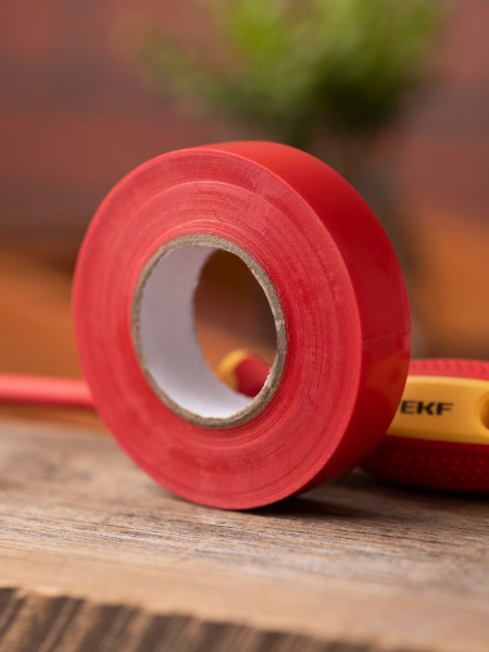 EKF Basic Изолента класс А (0,18х19мм) (20м.) красная