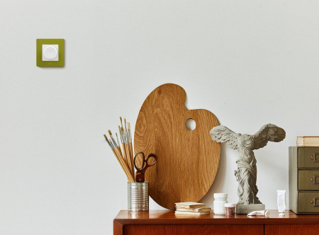 Legrand Etika Белый Светорегулятор поворотный, 300Вт, без нейтрали