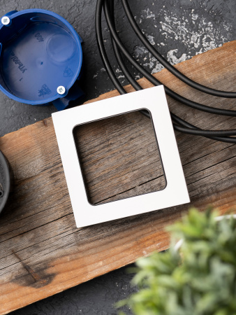 EKF PROxima Стокгольм Белый Линия черная Рамка 1-ая