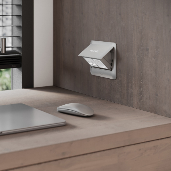 W8074065/ Выдвижной блок (Лючок) на 4 модуля (серебряный) W8074065 W8074065/ Выдвижной блок (Лючок) на 4 модуля (серебряный) W8074065