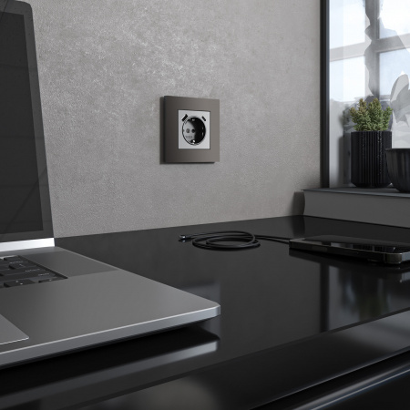 Рамка из поликарбоната на 1 пост Slab бронза софт W0012963