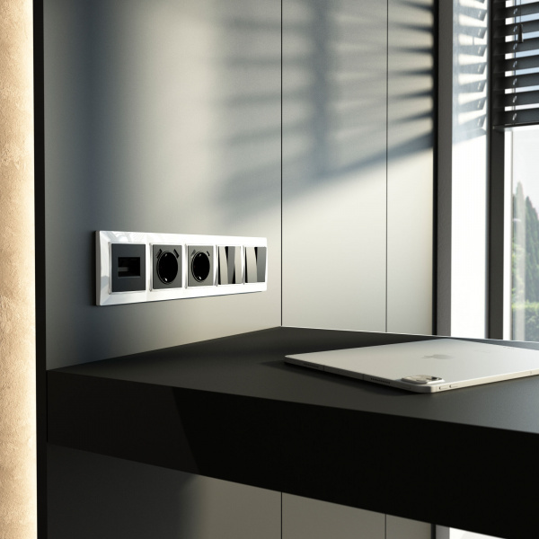 Рамка из поликарбоната на 5 постов Snabb Basic белый W0052001