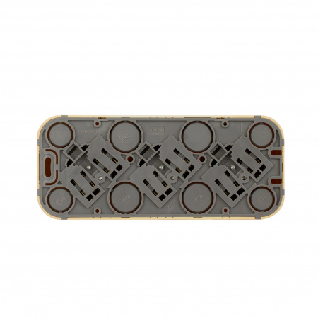 Legrand Quteo IP 20 Дерево Розеточный блок с предварительным подключением 3 x 2К+З с защитными шторками - 16 A - 250 В~