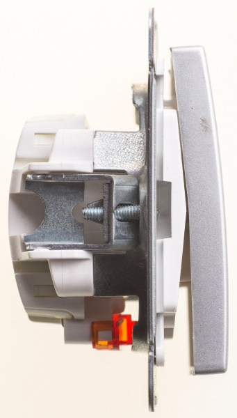 Systeme Electric Wessen 59 Матовый хром Переключатель 1-клавишный с подсветкой 10АХ